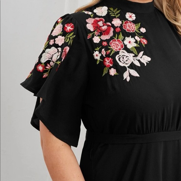 Black plus size ruffle sleeves embroidered belted dress - Picture 3 of 15